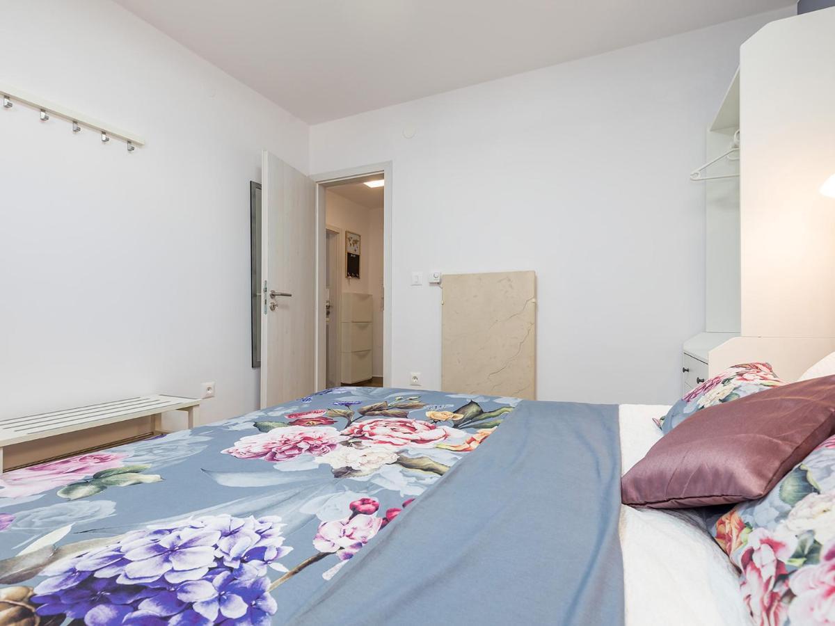 Porec Twins Apartment Exterior photo